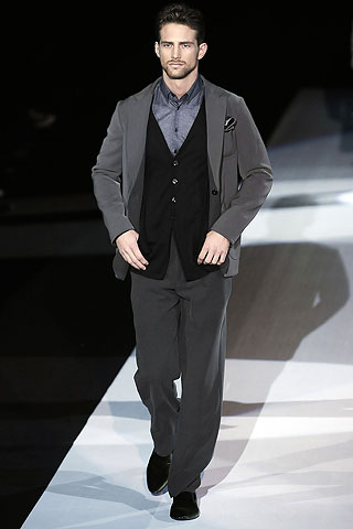 Giorgio Armani / - 2009-2010